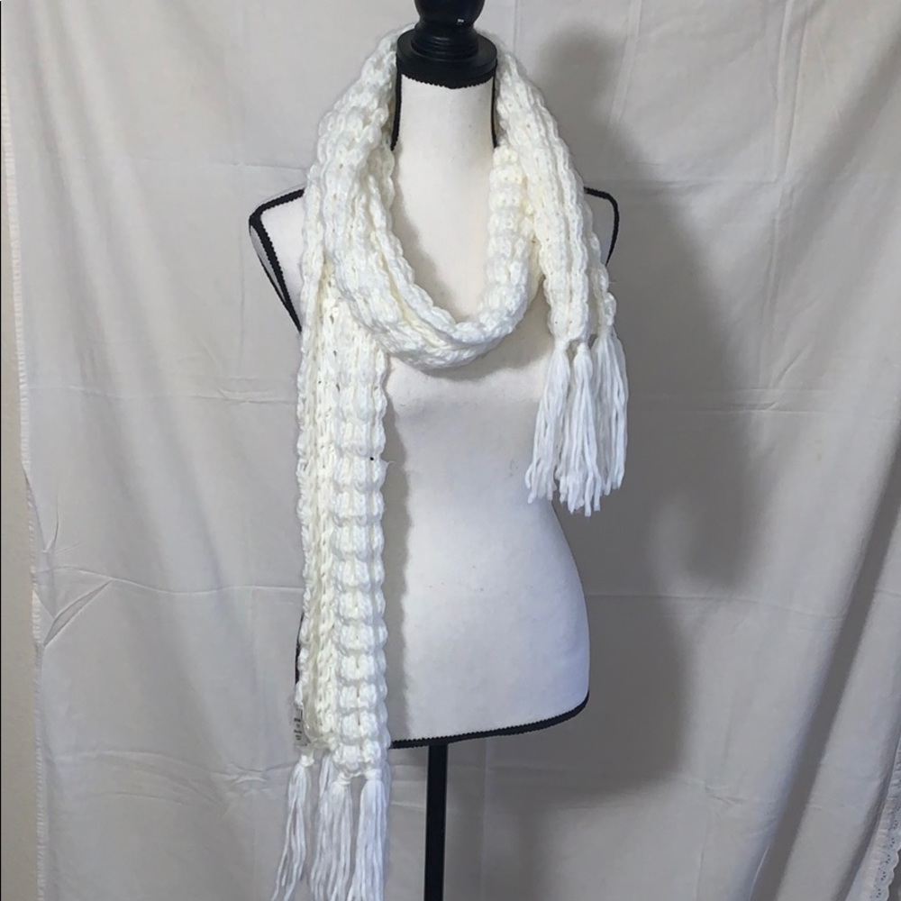 Scarf - Picture 2 of 3